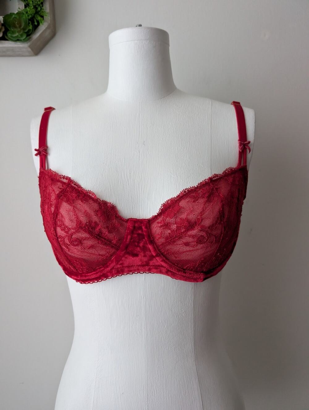 victoria's secret dream angels velvet lace bra